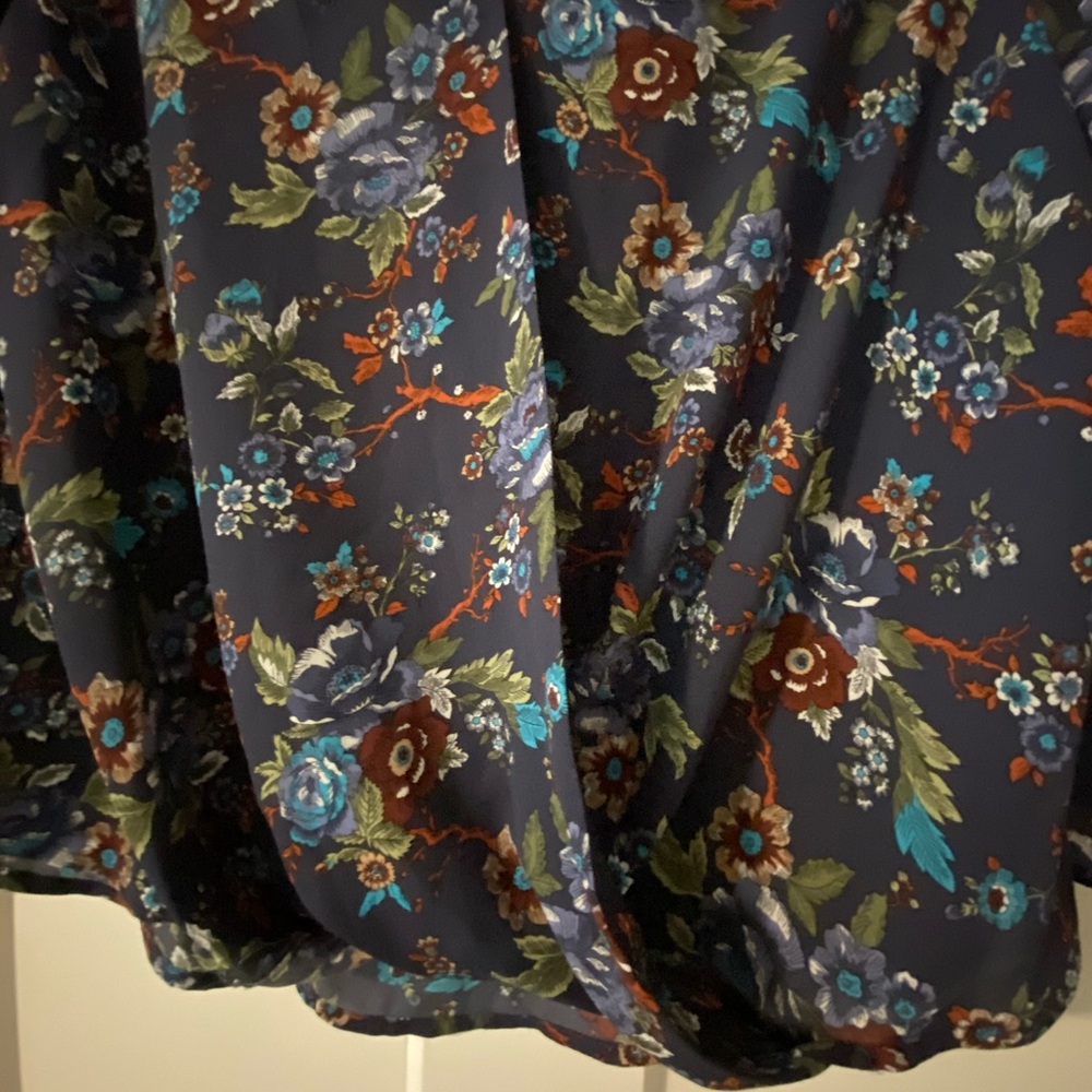 Flower top - Picture 2 of 5